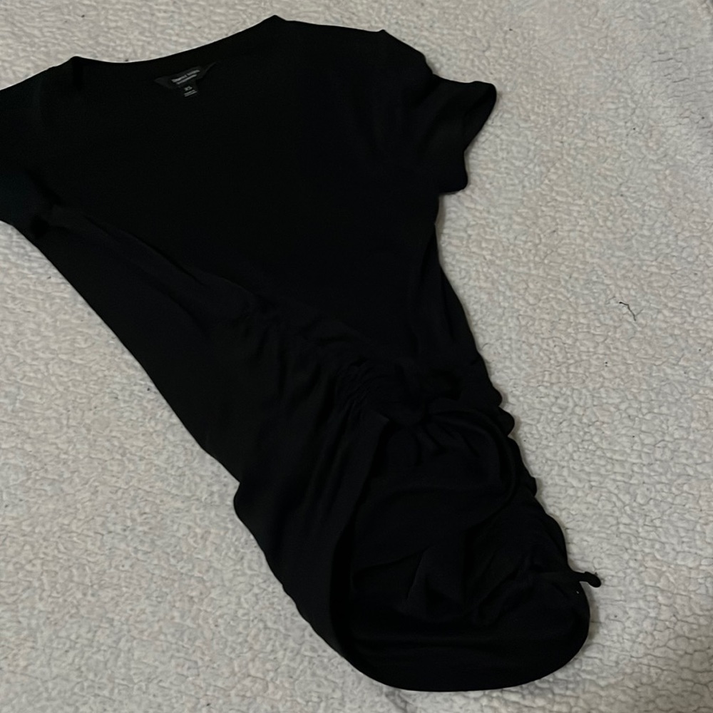 Black shirt sleeve tie string waist on both sides